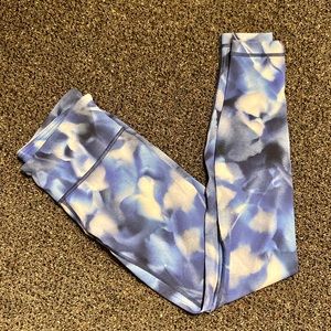 Lululemon size 4 leggings